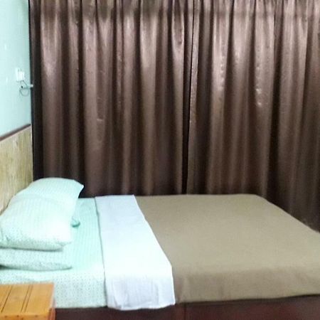 Homestay Rgee Куантан Екстер'єр фото